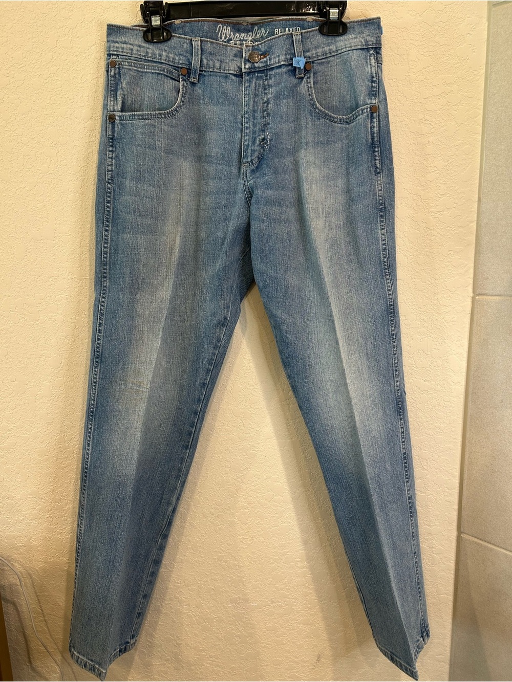 Wrangler Light Blue Faded Straight-Leg Jeans